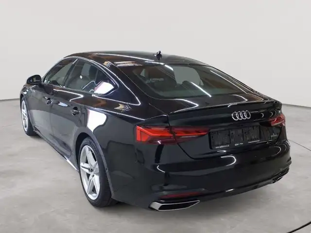 Audi A5 view 5
