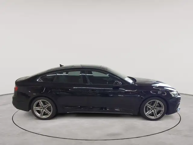 Audi A5 view 3