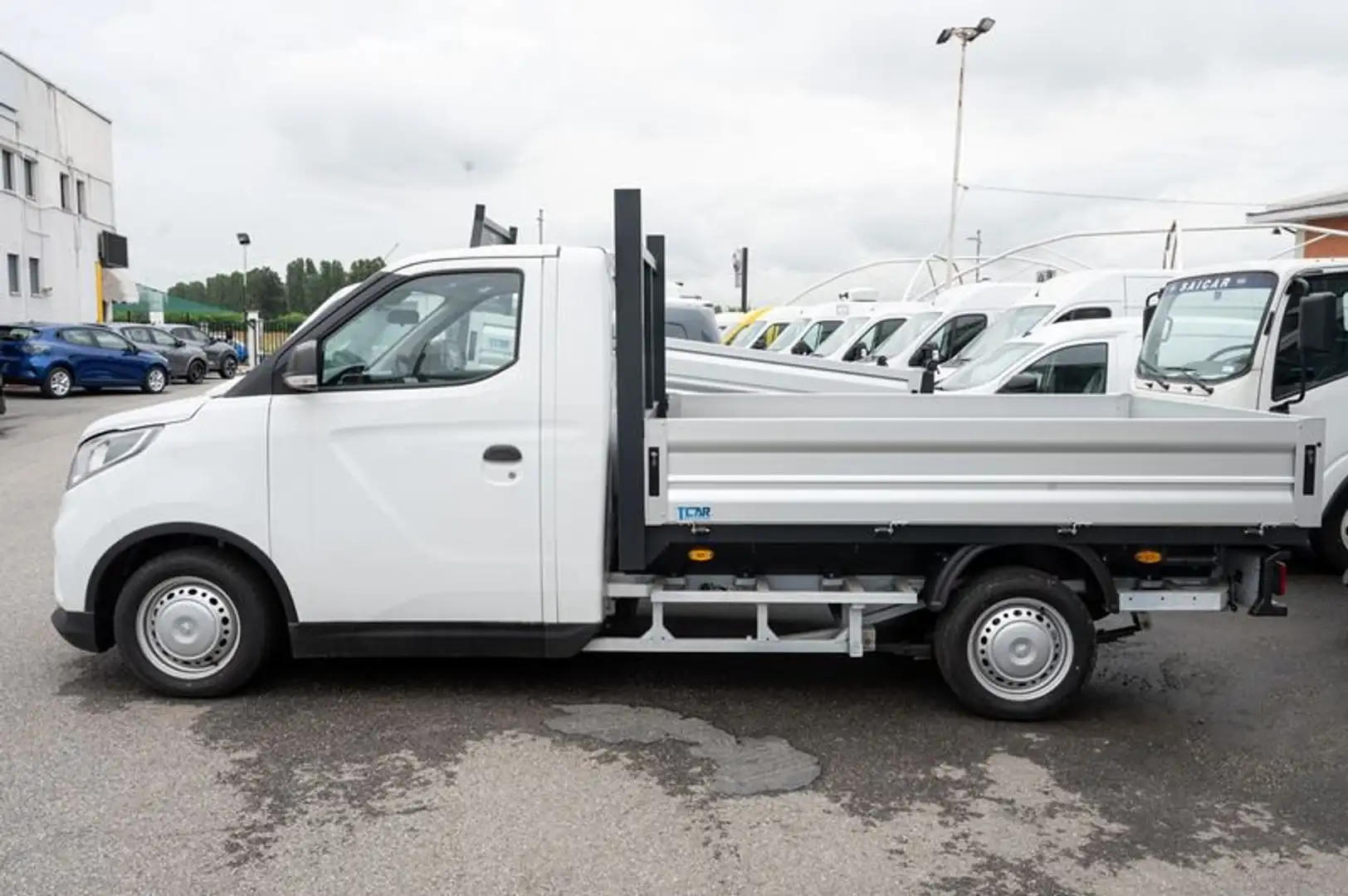 Maxus eDeliver3 51.5kWh PL RL CASSONE FISSO Bianco - 2