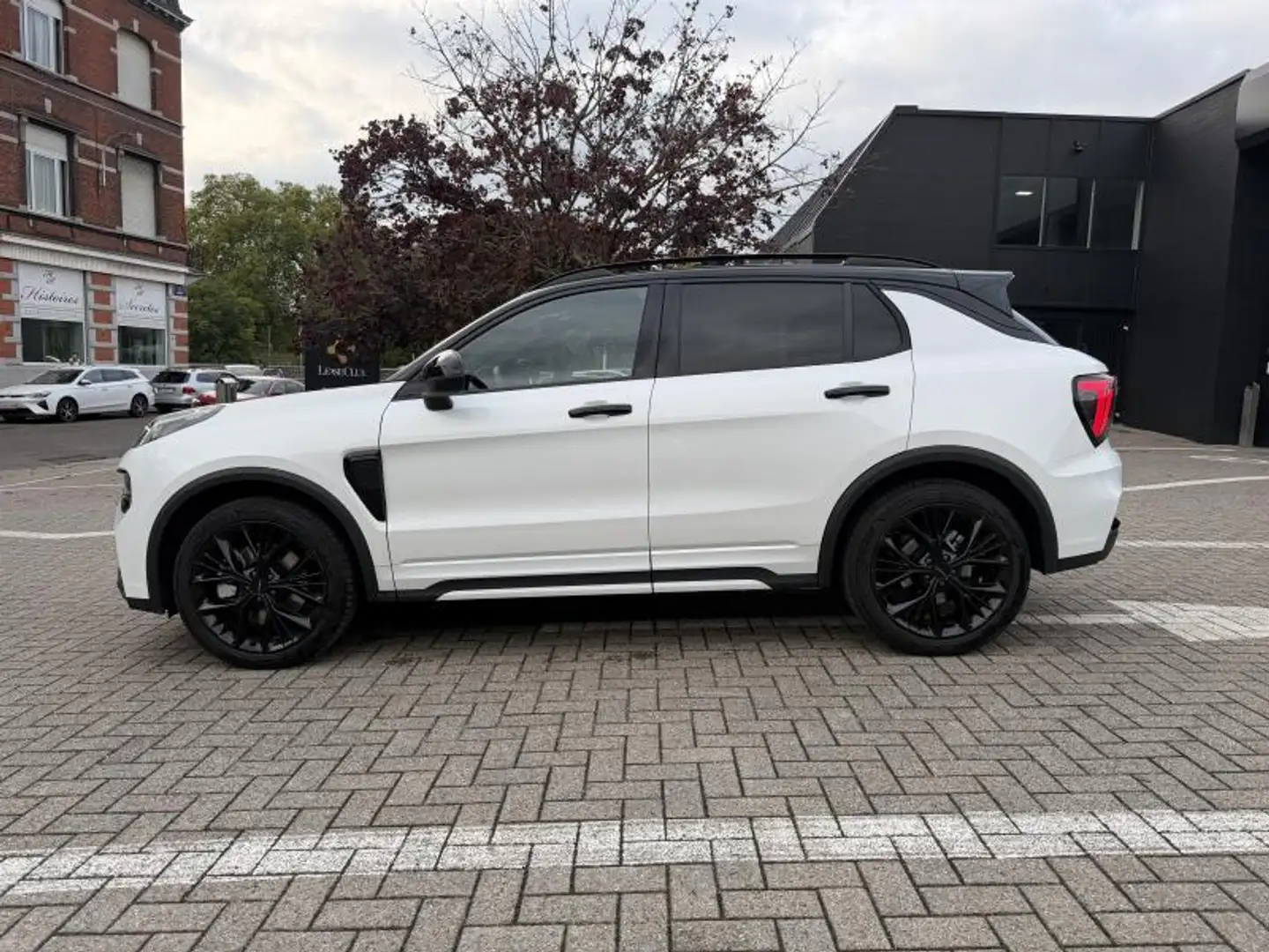 Lynk & Co 01 more Blanc - 2