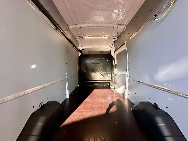 Ford Transit view 6