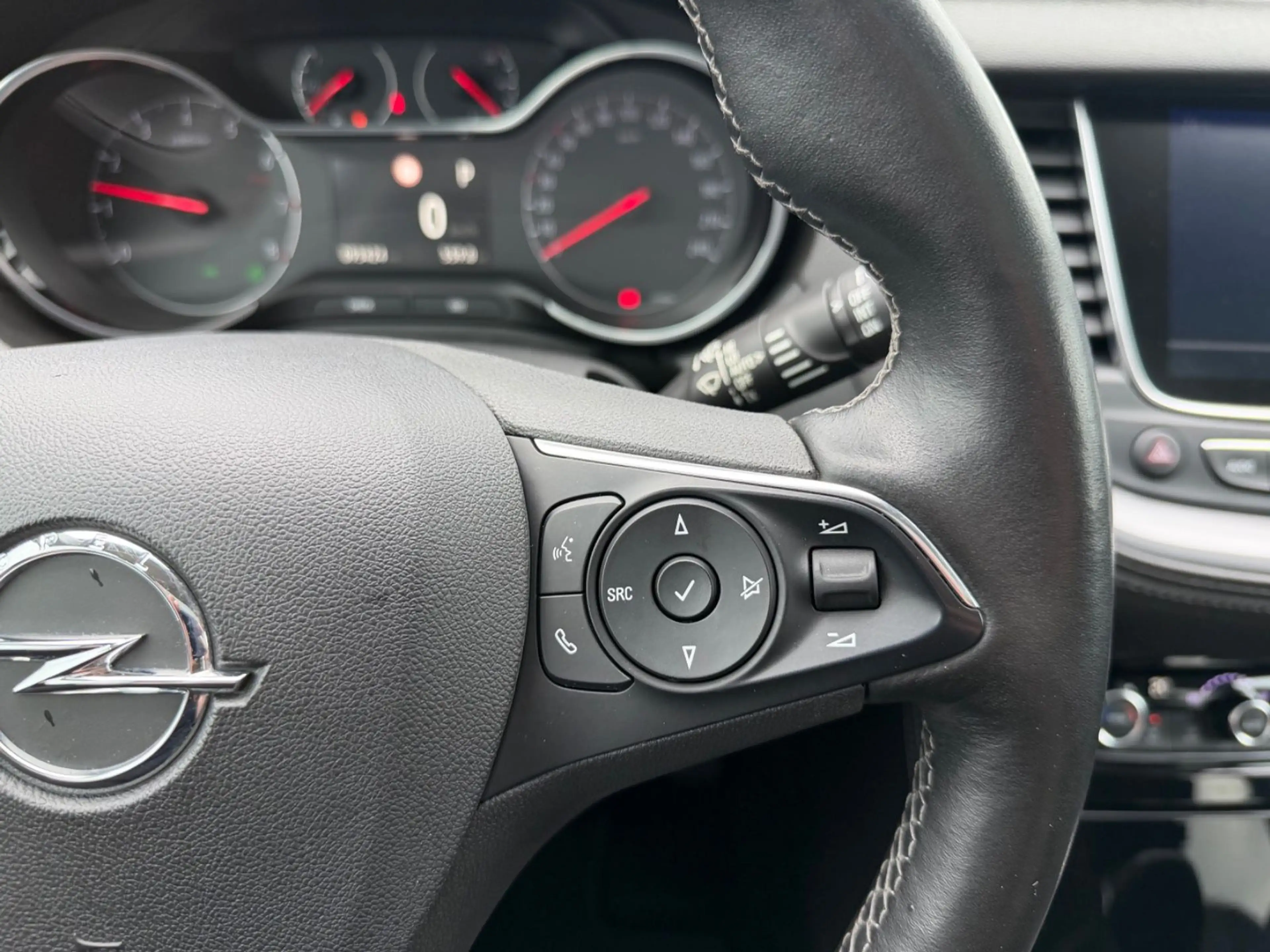 Opel Grandland (X) LED Navi PDC Pano SHZ SpurW el.Heck — photo 12