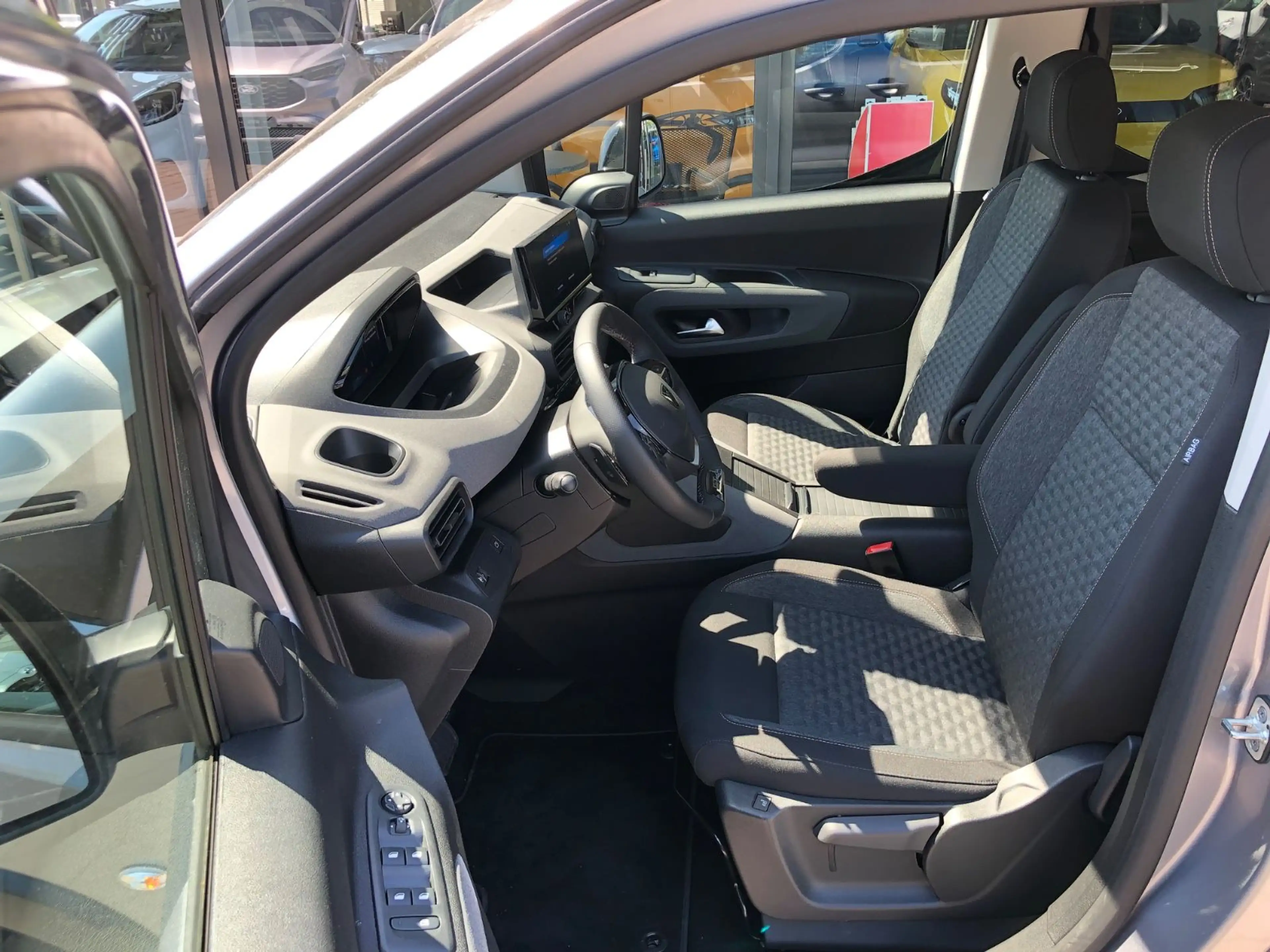 Peugeot Rifter 315 Rifter 1.5 Aut. Allure L2 Behindertengerecht — photo 10