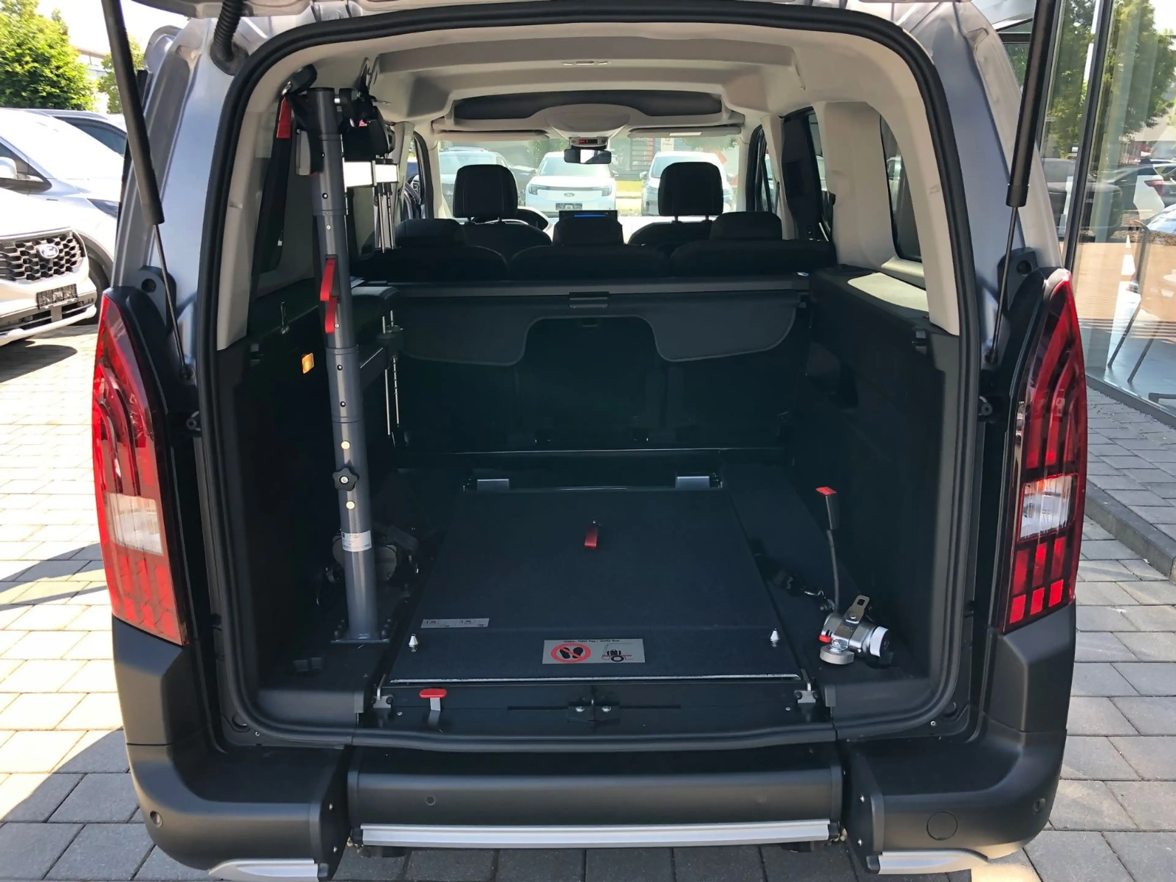 Peugeot Rifter 315 Rifter 1.5 Aut. Allure L2 Behindertengerecht — photo 12