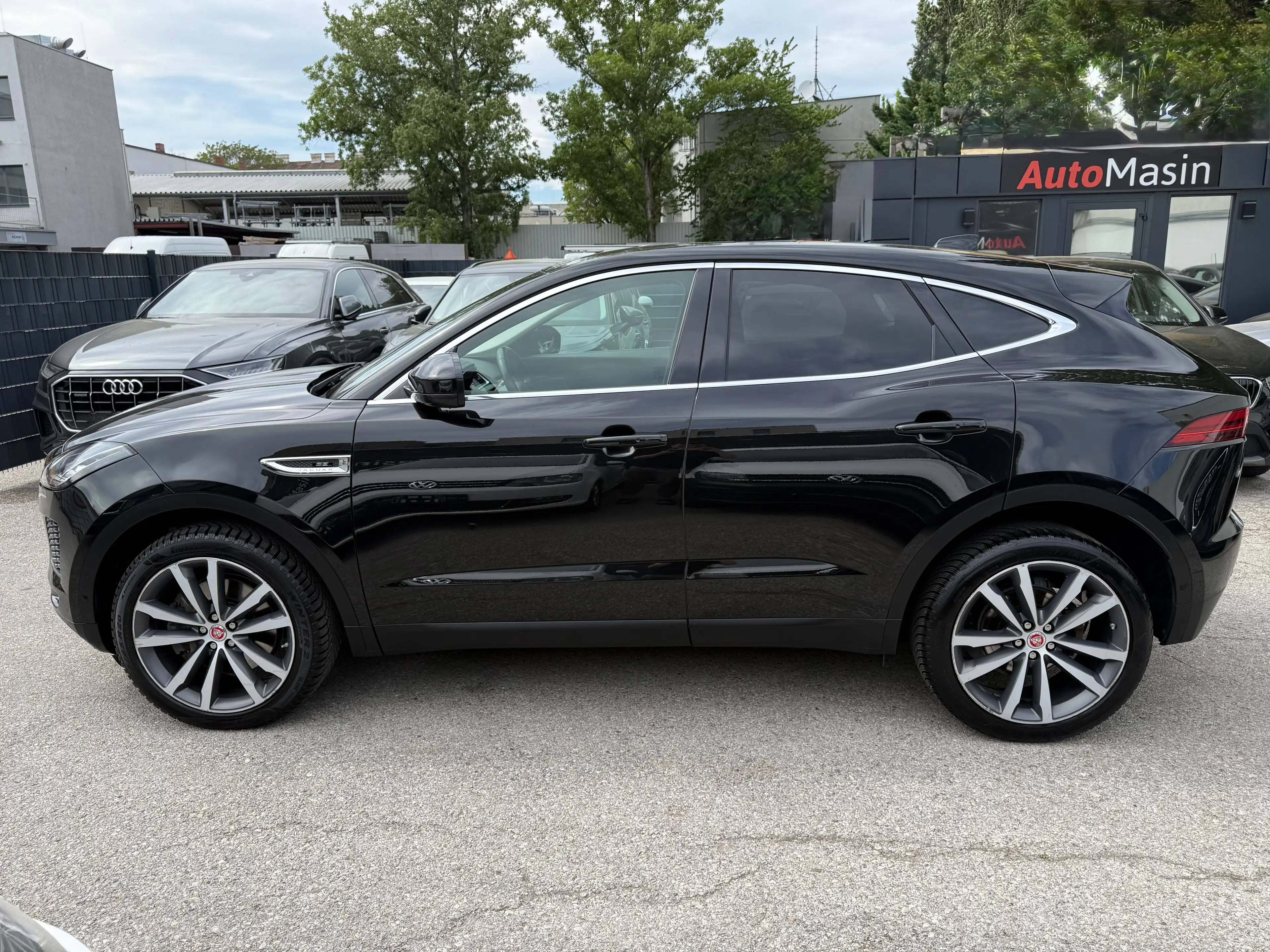 Jaguar E-Pace 2.0I4 P250 SE AWD Aut. //ERSTBESITZ// — photo 6
