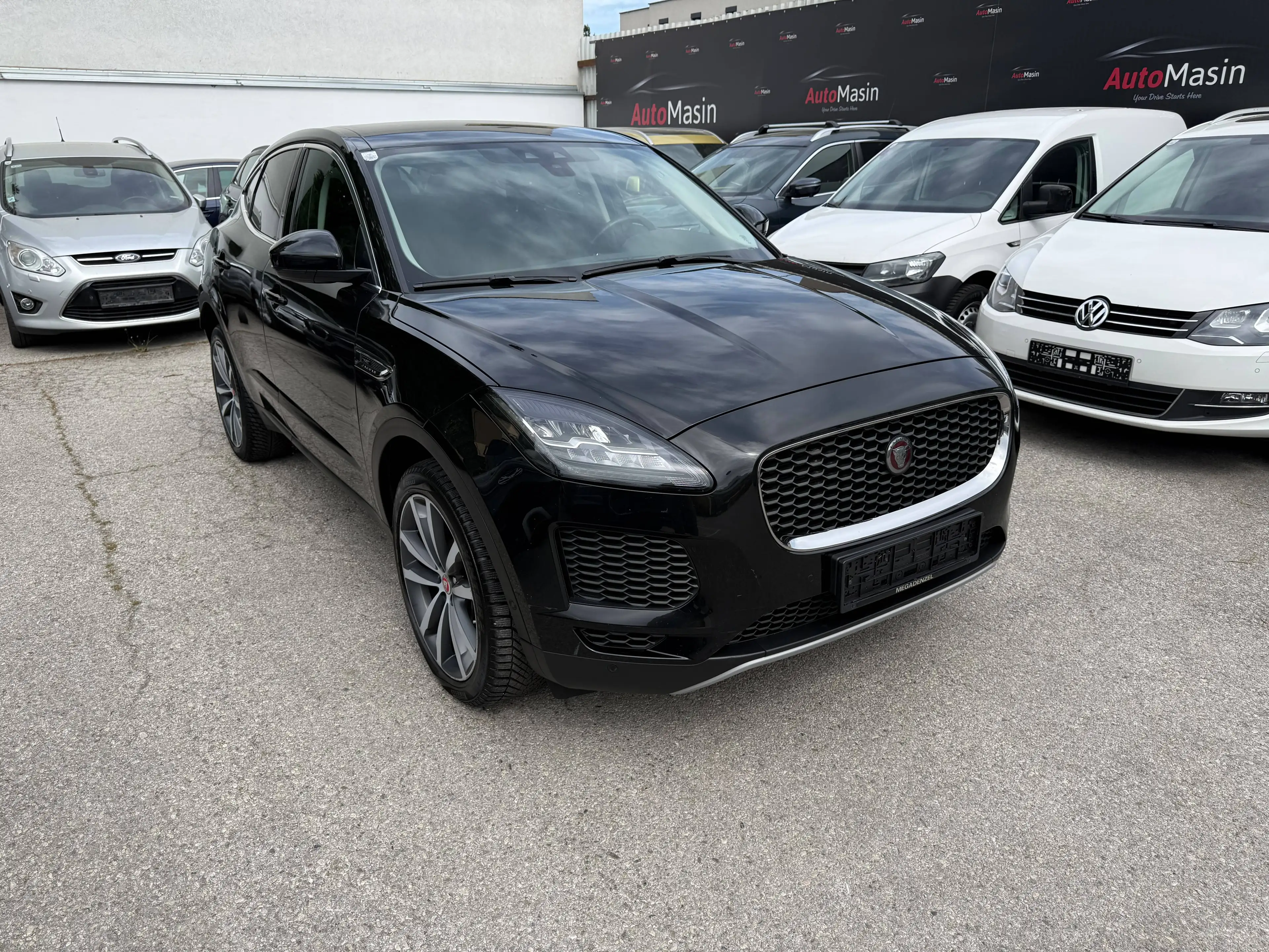 Jaguar E-Pace 2.0I4 P250 SE AWD Aut. //ERSTBESITZ// — photo 3