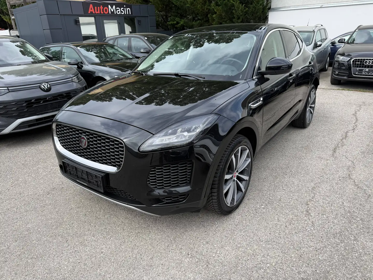 Jaguar E-Pace 2.0I4 P250 SE AWD Aut. //ERSTBESITZ// Schwarz - 1
