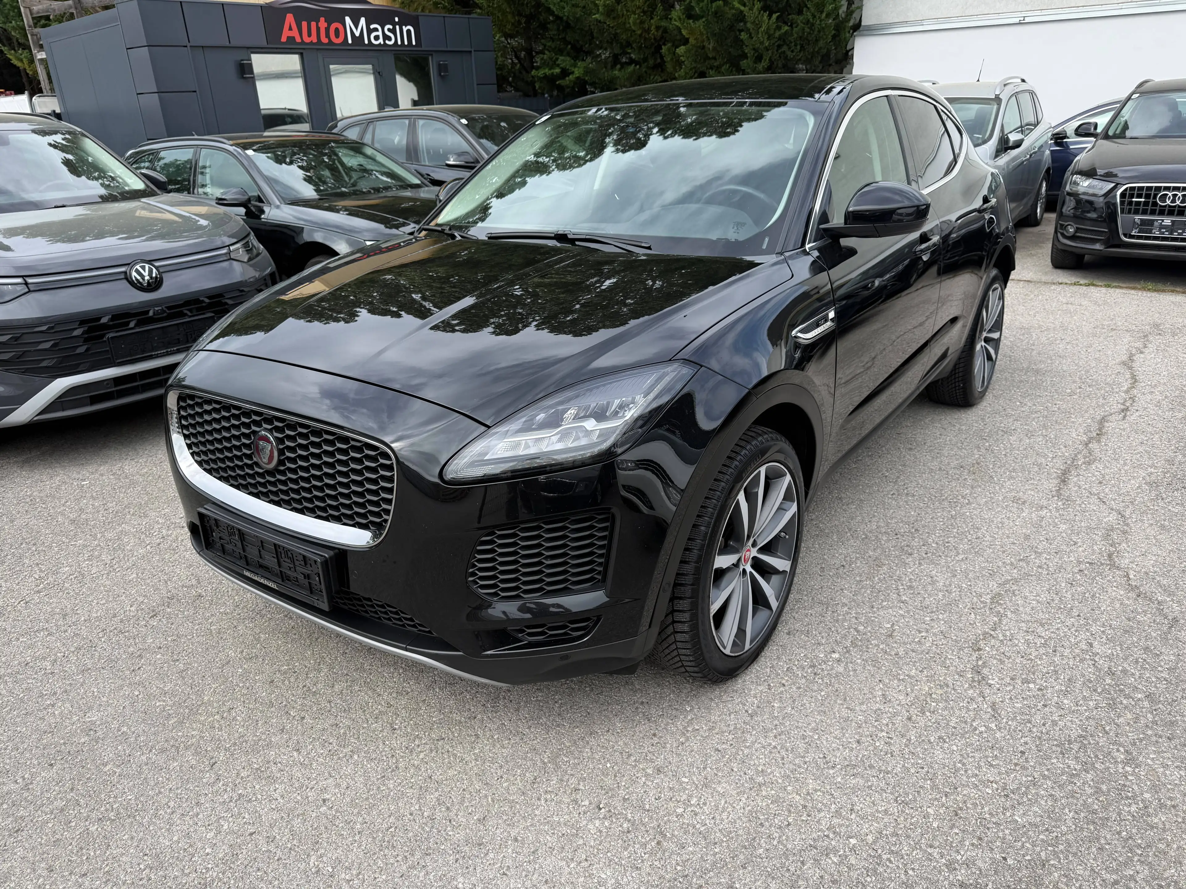 Jaguar E-Pace 2.0I4 P250 SE AWD Aut. //ERSTBESITZ//