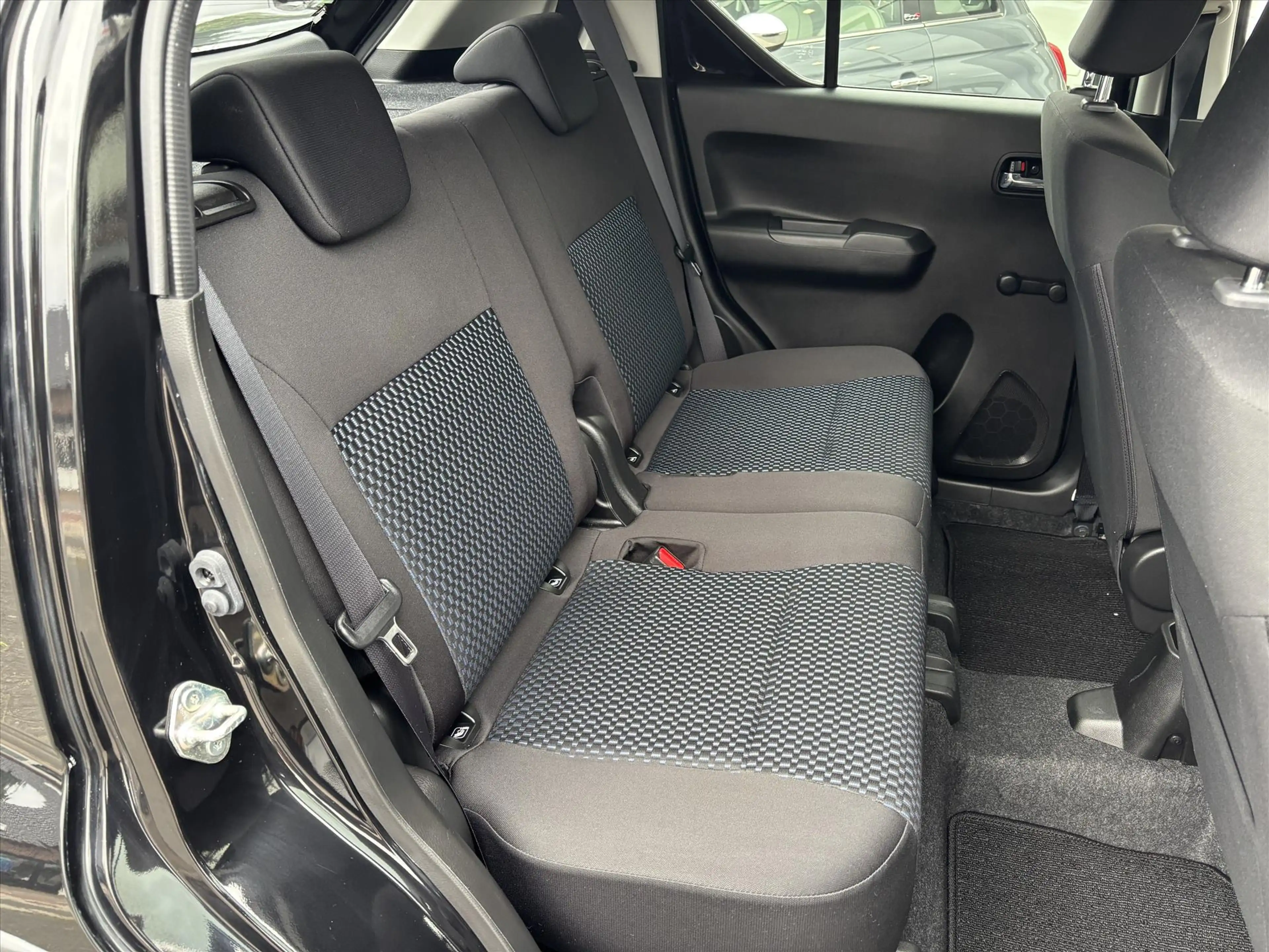 Suzuki Ignis 1.2 Smart Hybrid 83pk CVT Select — photo 18