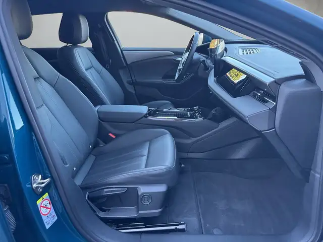 Audi A6 E-Tron view 14