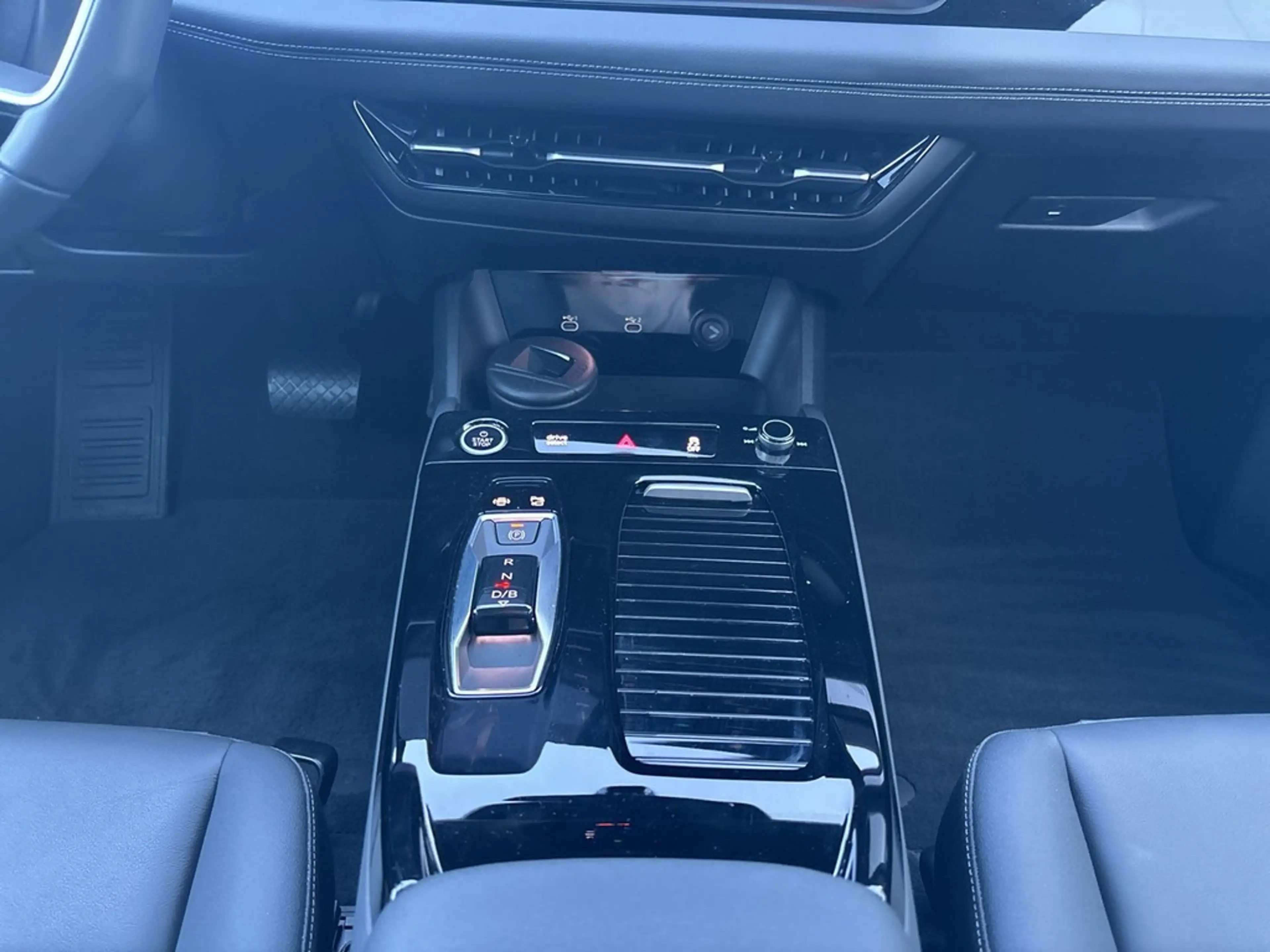 Audi A6 e-tron Avant performance 270 kW *S line*360°* — photo 10