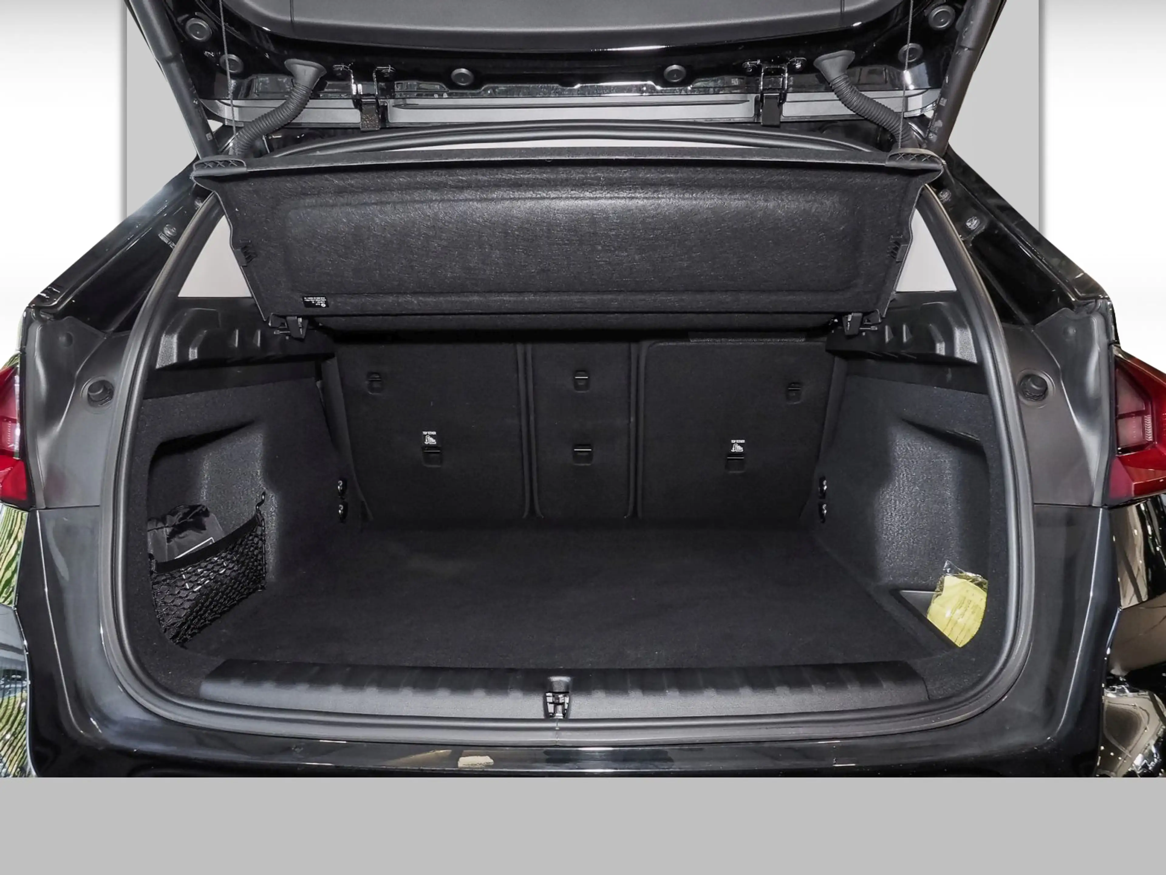BMW X1 18 D — photo 15