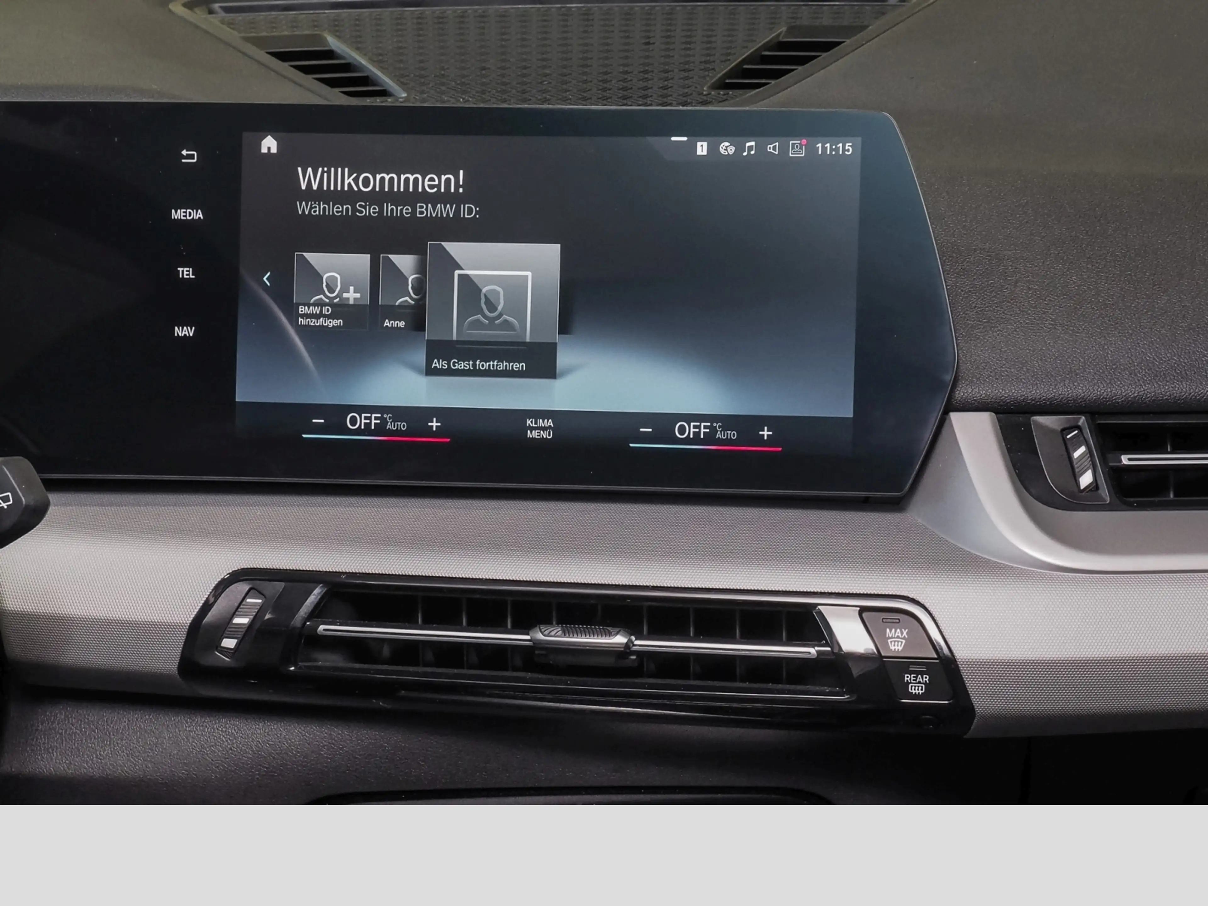 BMW X1 18 D — photo 11