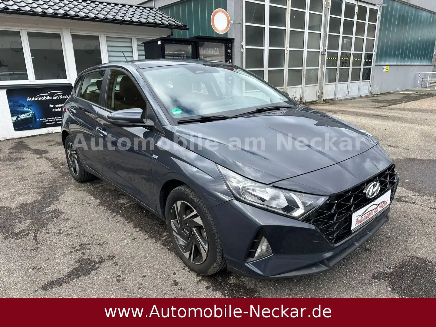 Hyundai i20 1.0T-GDi Select - Automatik - 1.Hand Grau - 1