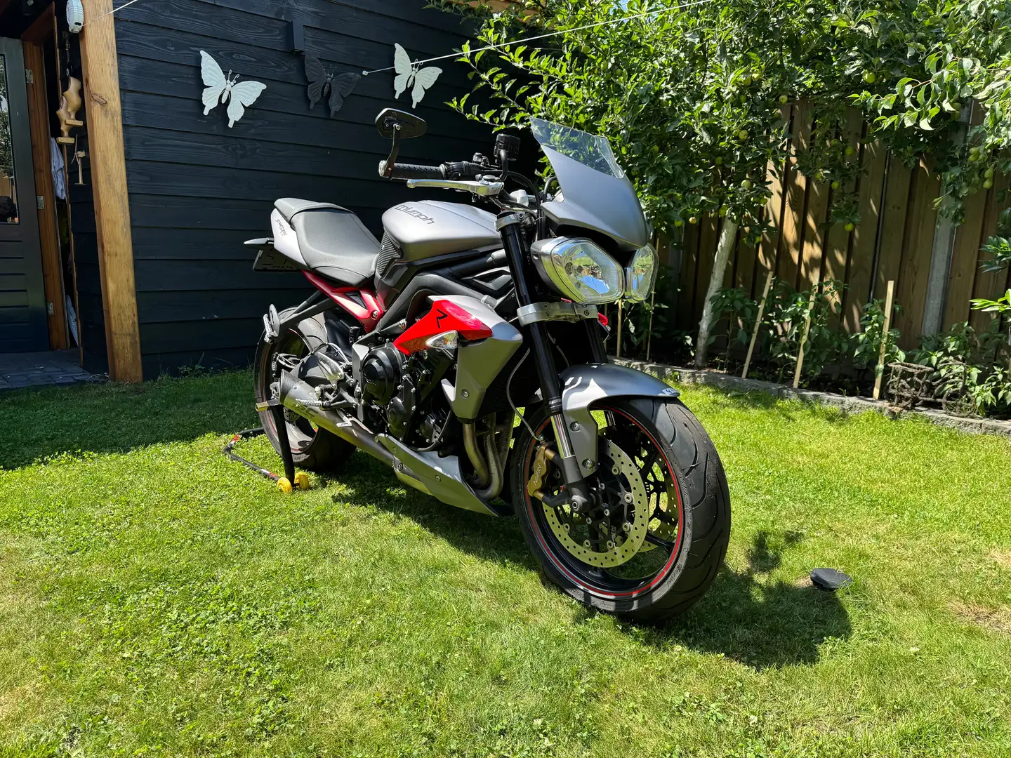 Triumph Street Triple R Grijs - 1