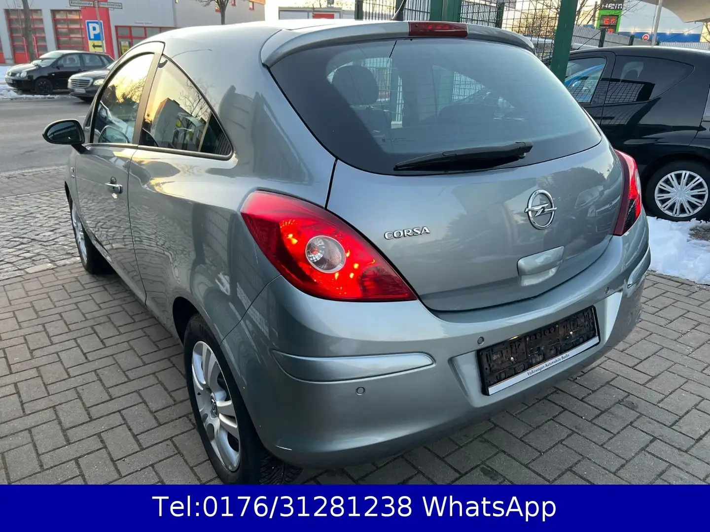 Opel Corsa D 1.4 Active !! Tüv-Service Neu !! Top Silber - 2