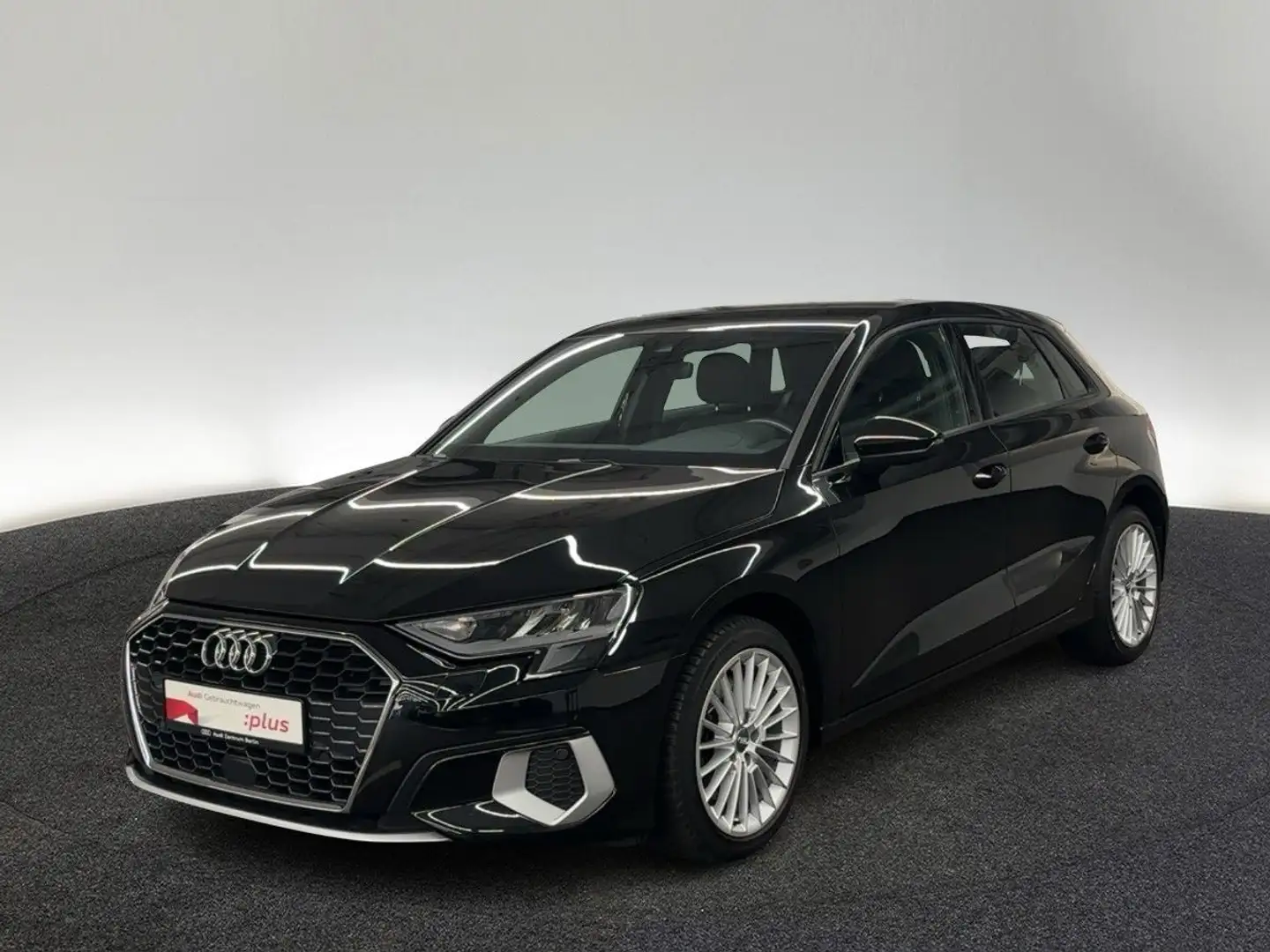 Audi A3 Advanced 35 TFSI S tr. LED PDC NAVI Schwarz - 2
