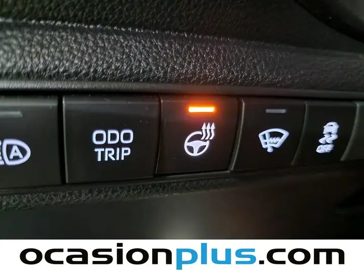 Toyota Auris 2025, foto 8