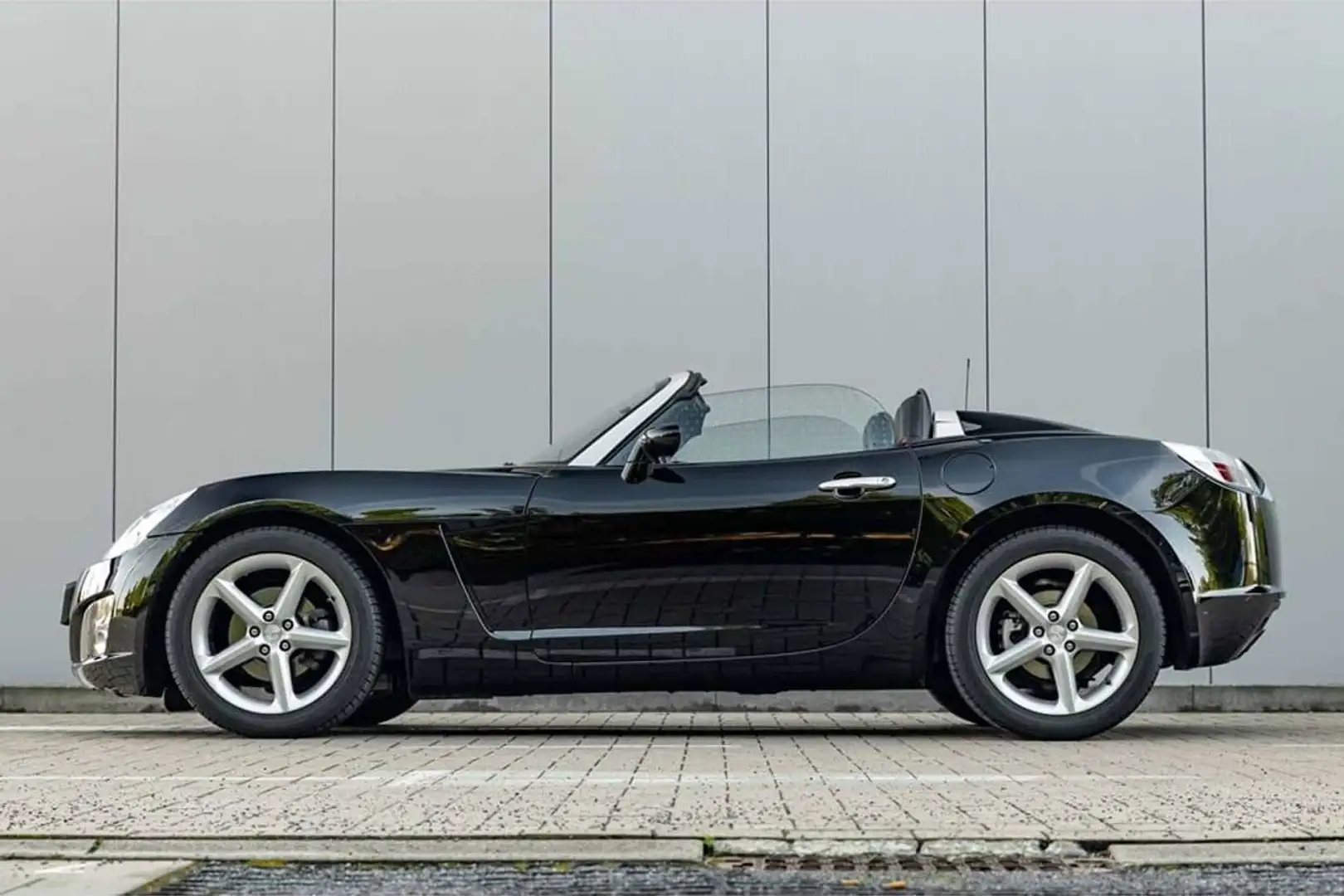 Opel GT 2.0 Turbo 264pk | Airco | Leder | Auto. Lichten... Zwart - 2