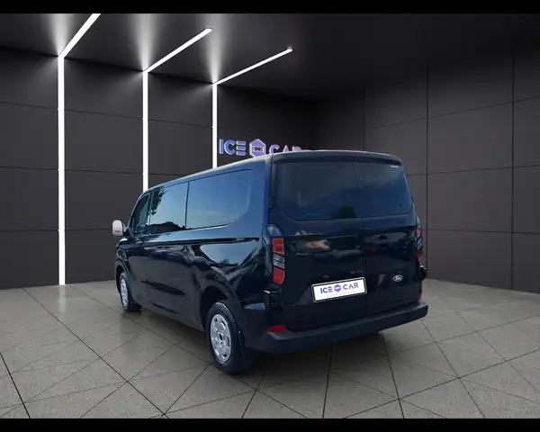 Ford Transit Custom view 6