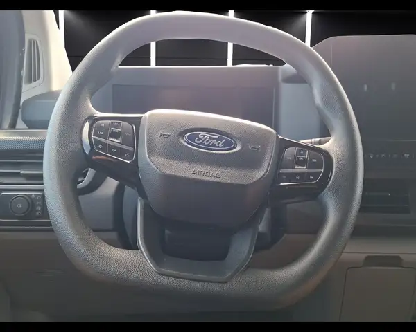 Ford Transit Custom view 10