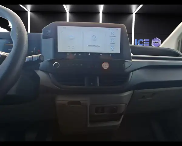 Ford Transit Custom view 12