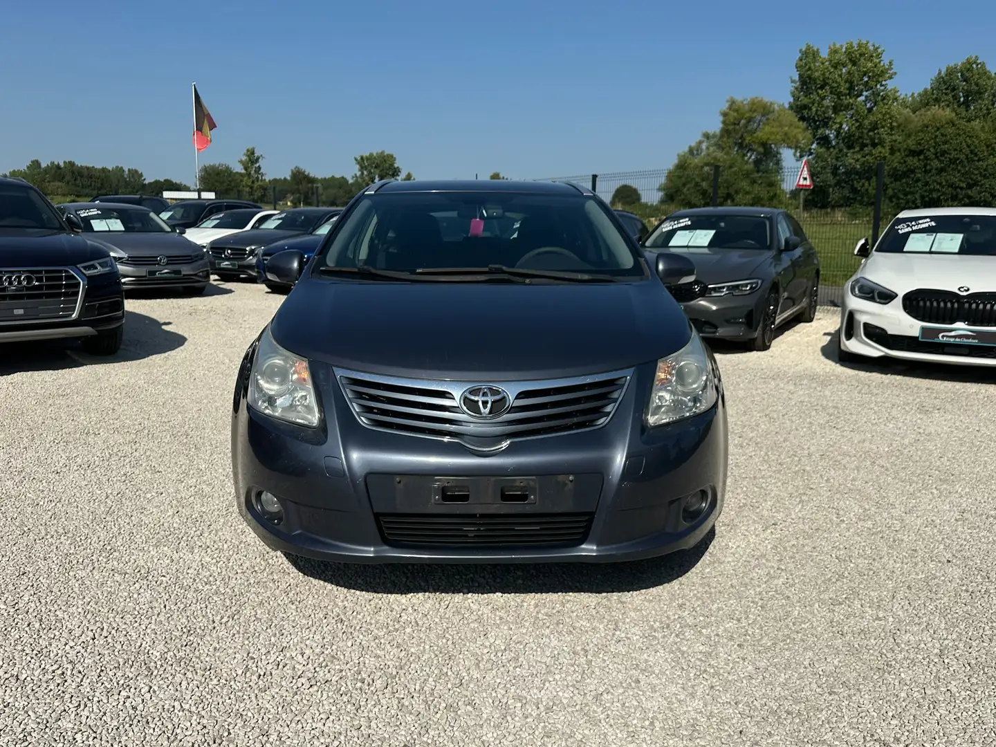 Toyota Avensis SW 2.0 D-4D - ! ONLY FOR EXPORT ! - Euro5 Gris - 2