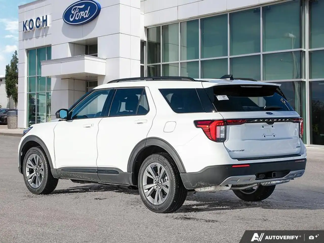 Ford Explorer снимка Ford Explorer