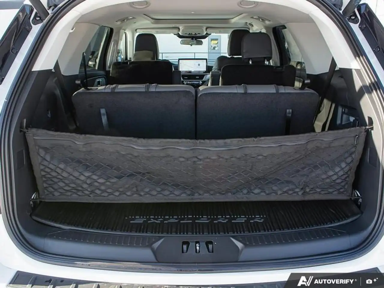 Ford Explorer снимка Ford Explorer