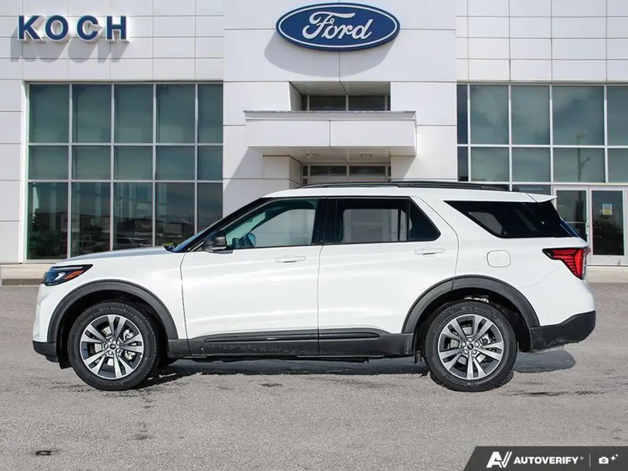 Ford Explorer снимка Ford Explorer