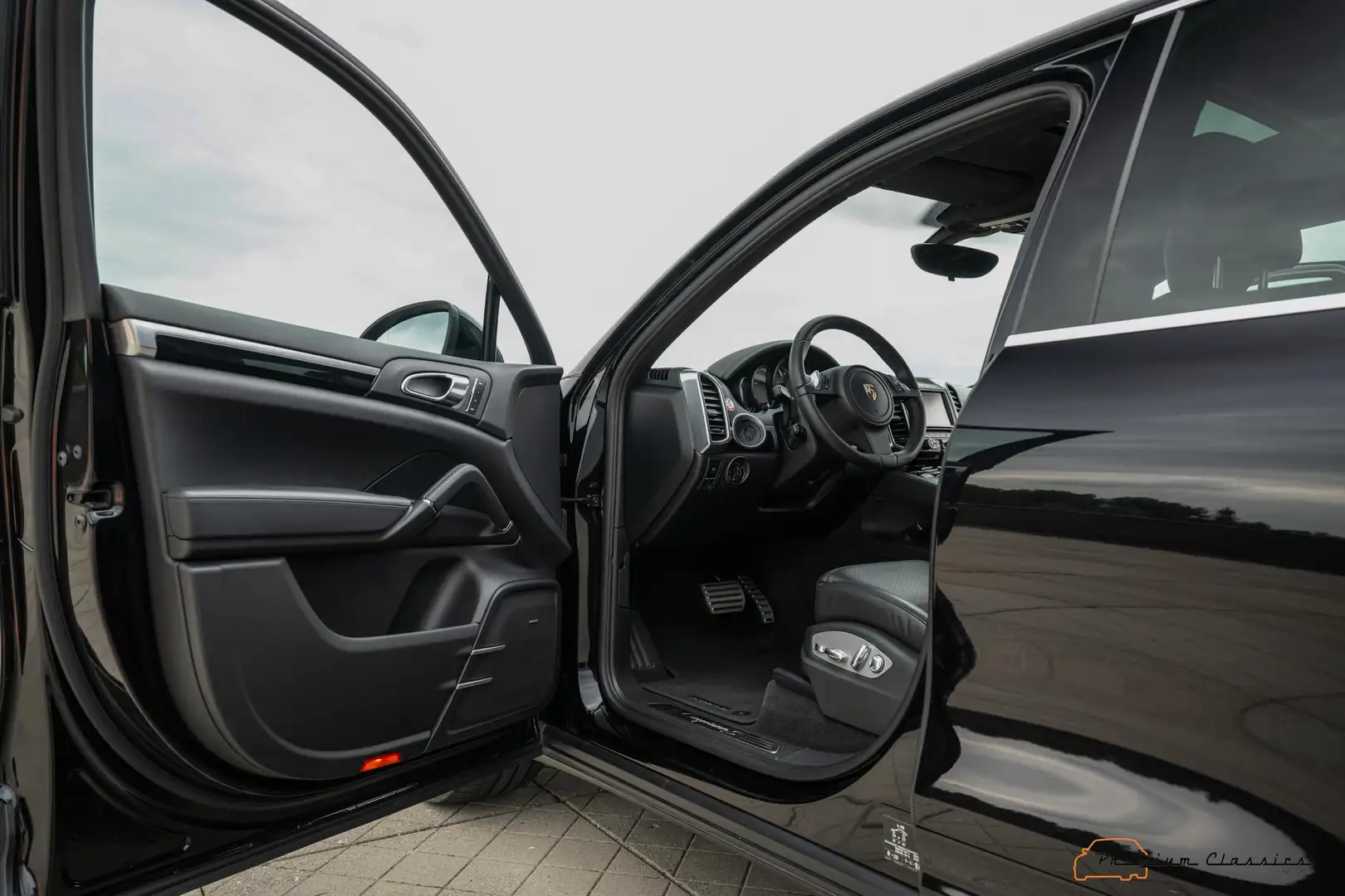 Porsche Cayenne 4.8 S 958 | 108.000KM | 1st Owner | BOSE | Sunroof Zwart - 2