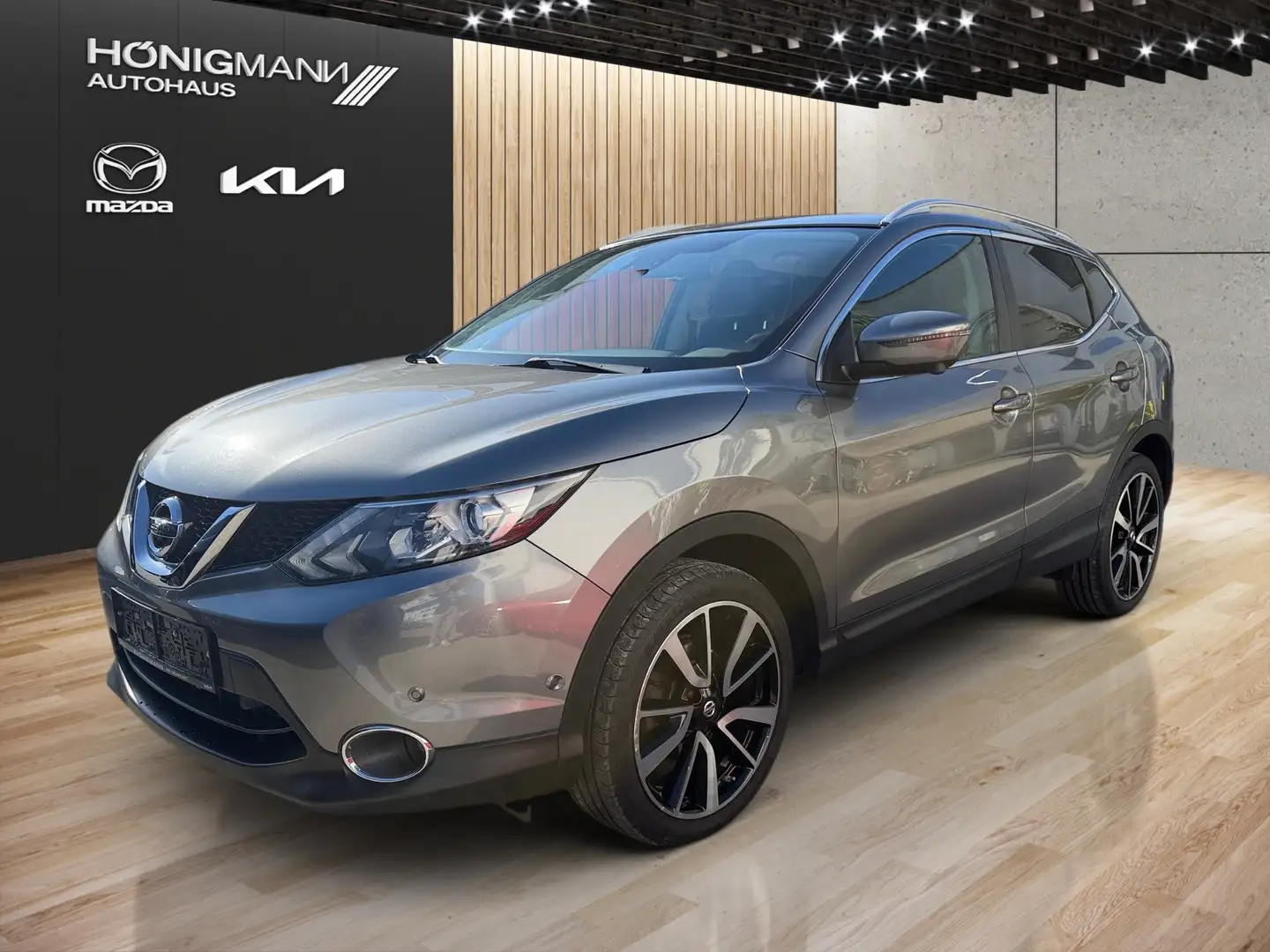Nissan Qashqai Qashqai 1,6 dCi Tekna Aut. Grau - 1