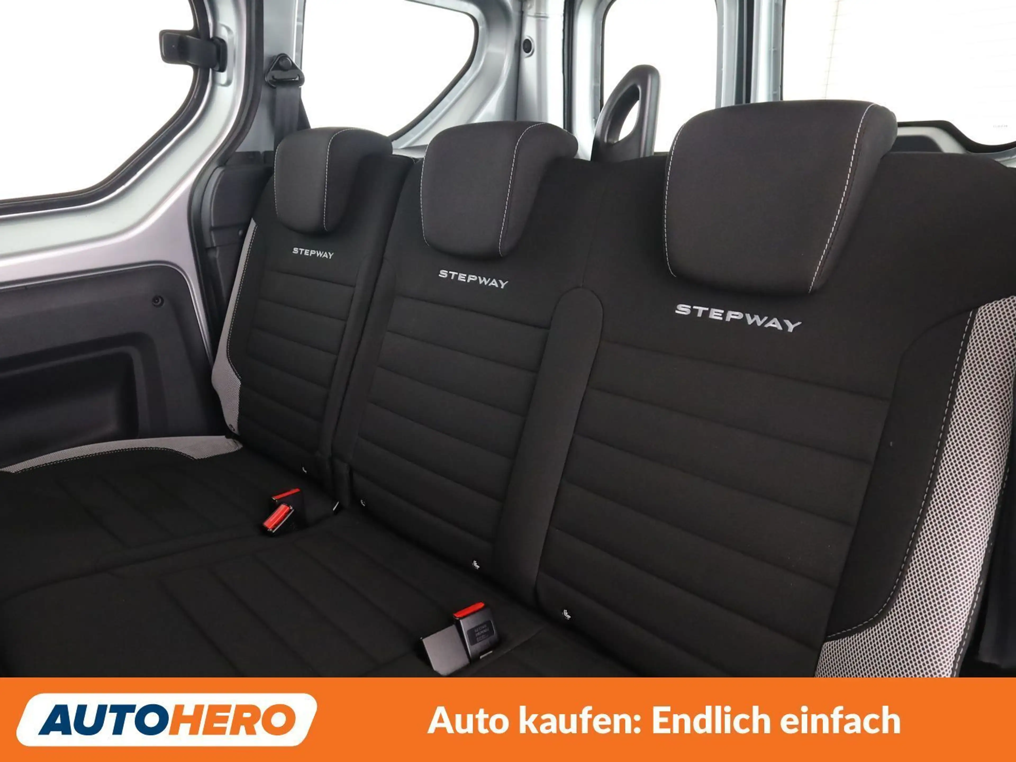 Dacia Dokker 1.3 TCe Stepway — photo 14
