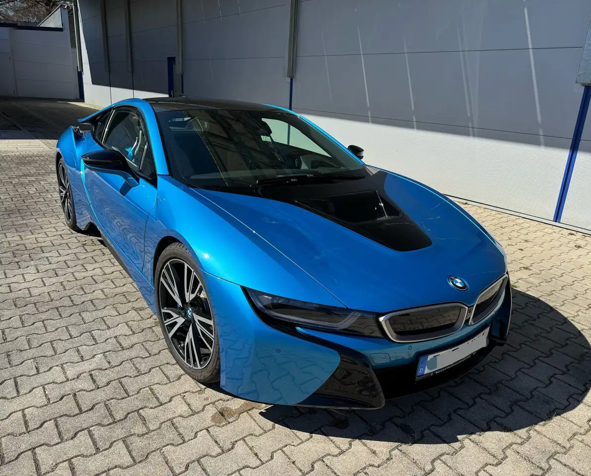 BMW i8