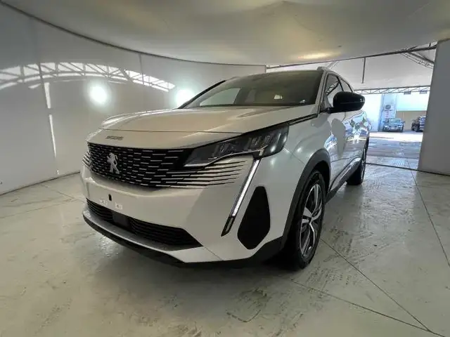 Peugeot 5008 1.2 Hybrid 48V Allure Pack