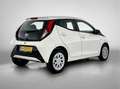 Toyota Aygo 1.0 VVT-i x-play | Achteruitrijcamera | Apple Carp Wit - thumbnail 2