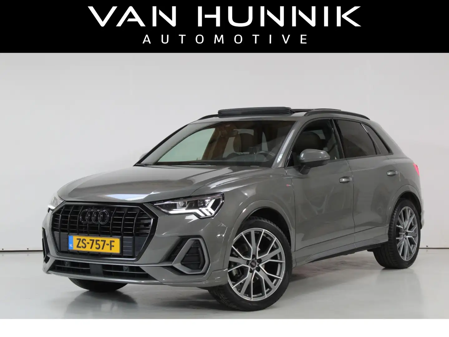 Audi Q3 35 TFSI S Line Pano | B&O | Sfeerverlichting | Acc Grigio - 1