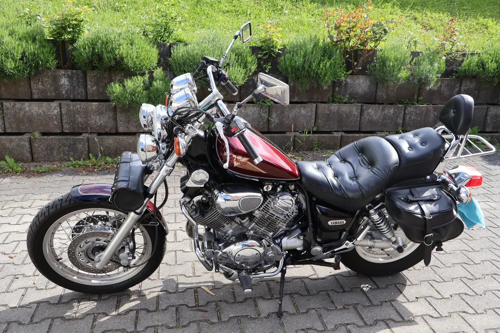Yamaha XV 750 Virago - 1
