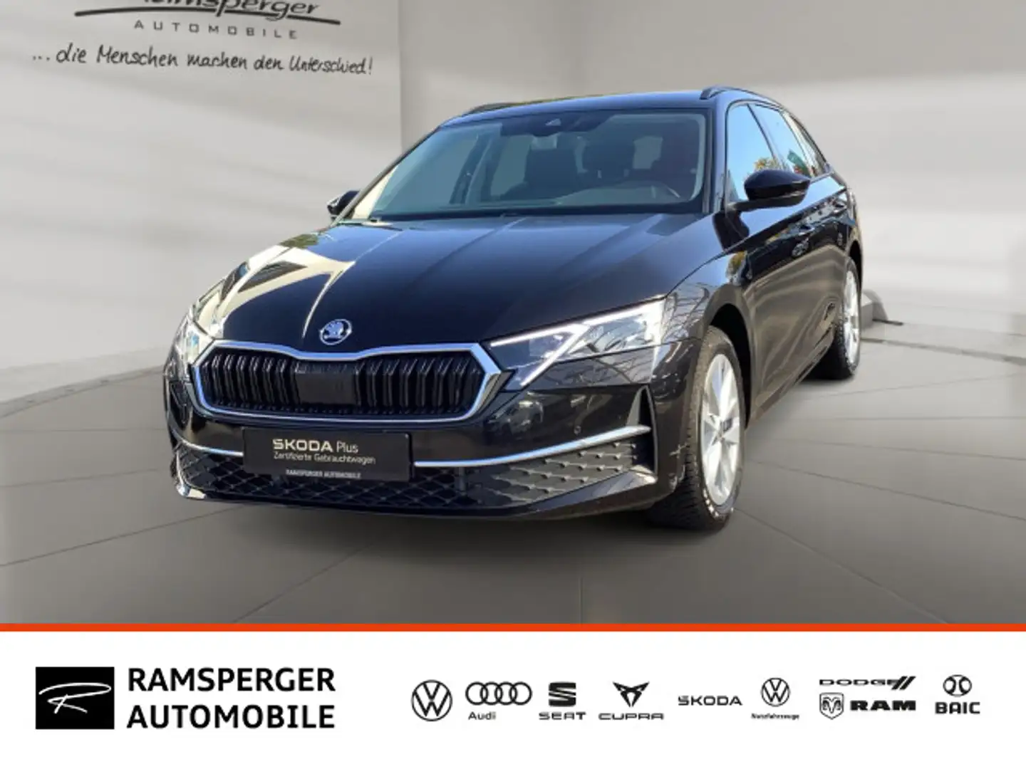 Skoda Octavia Combi 1.5 TSI DSG Selection ACC Matrix Schwarz - 1