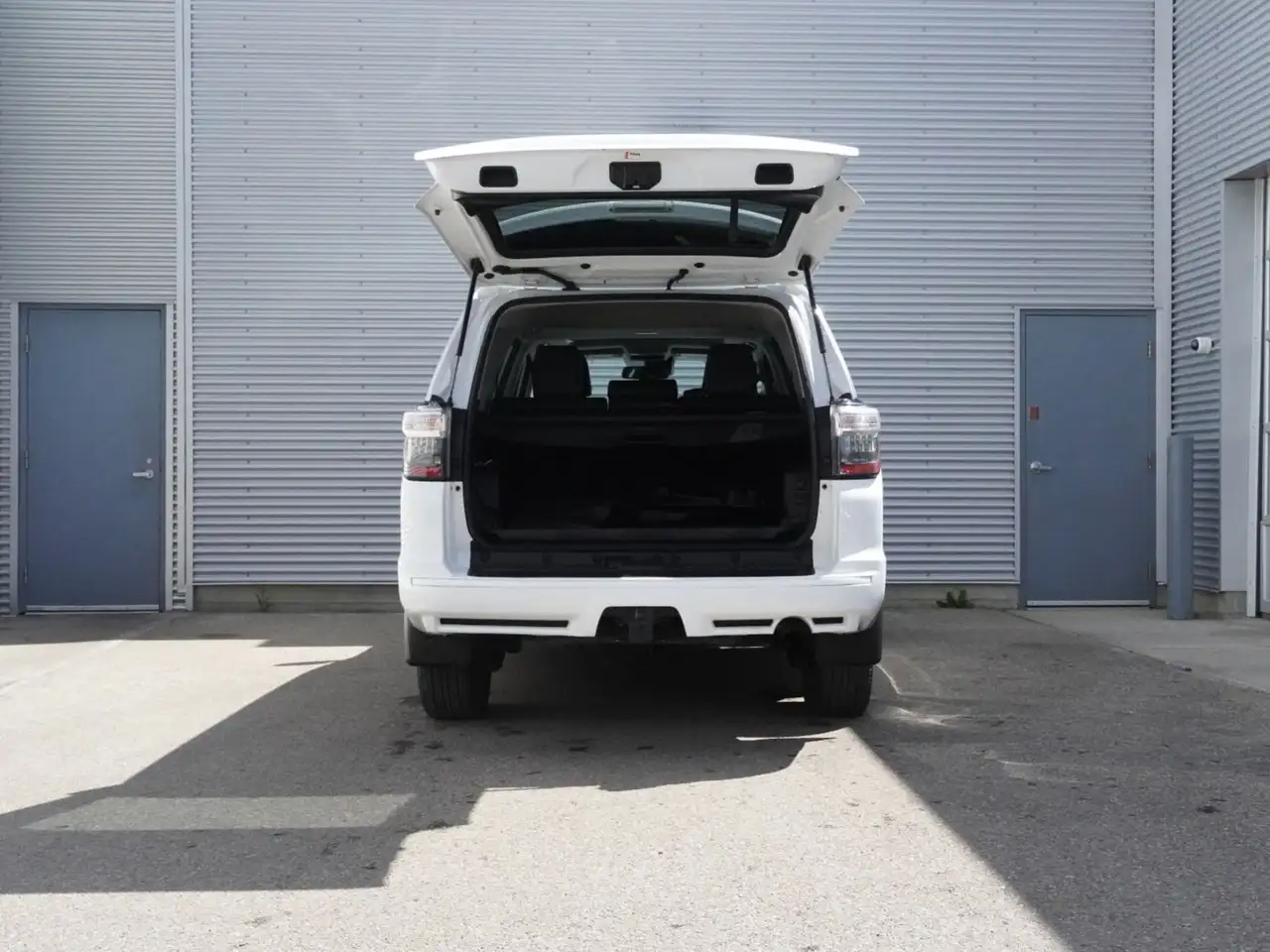 Toyota 4-Runner снимка Toyota 4-Runner