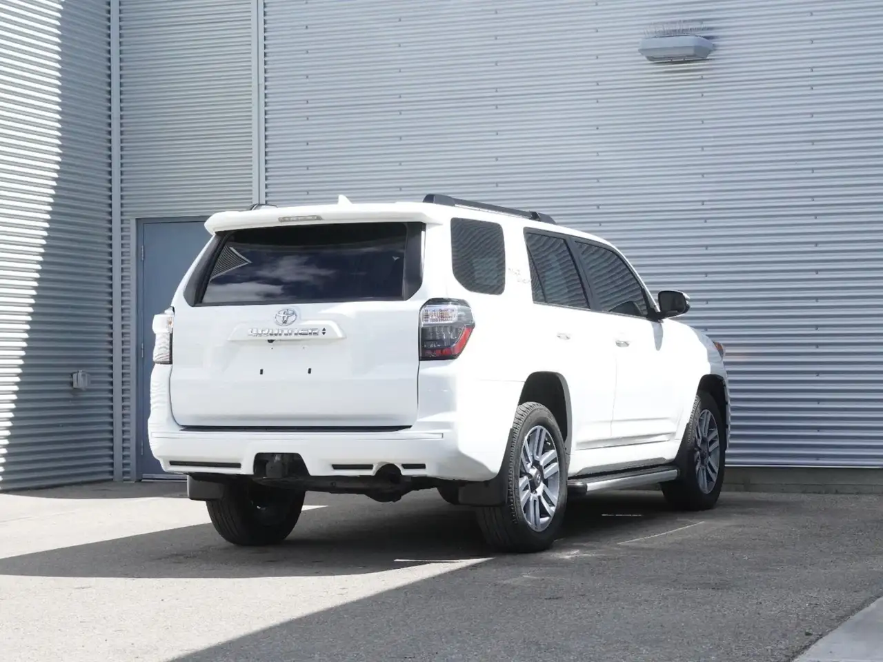 Toyota 4-Runner снимка Toyota 4-Runner