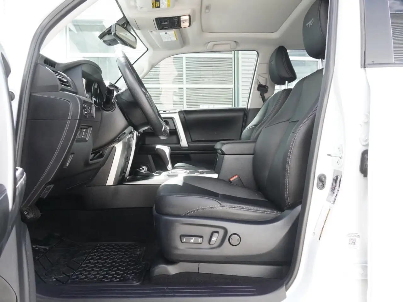Toyota 4-Runner снимка Toyota 4-Runner