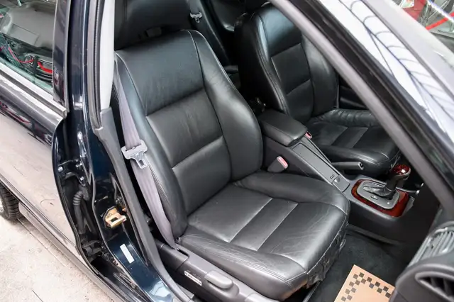 Volvo V40 view 13