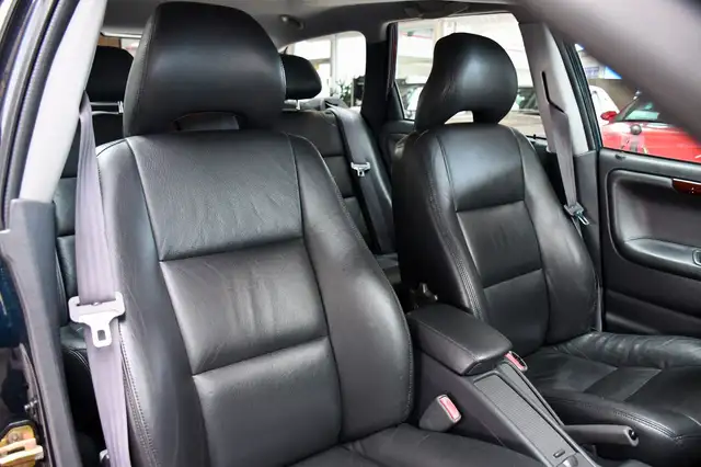 Volvo V40 view 14