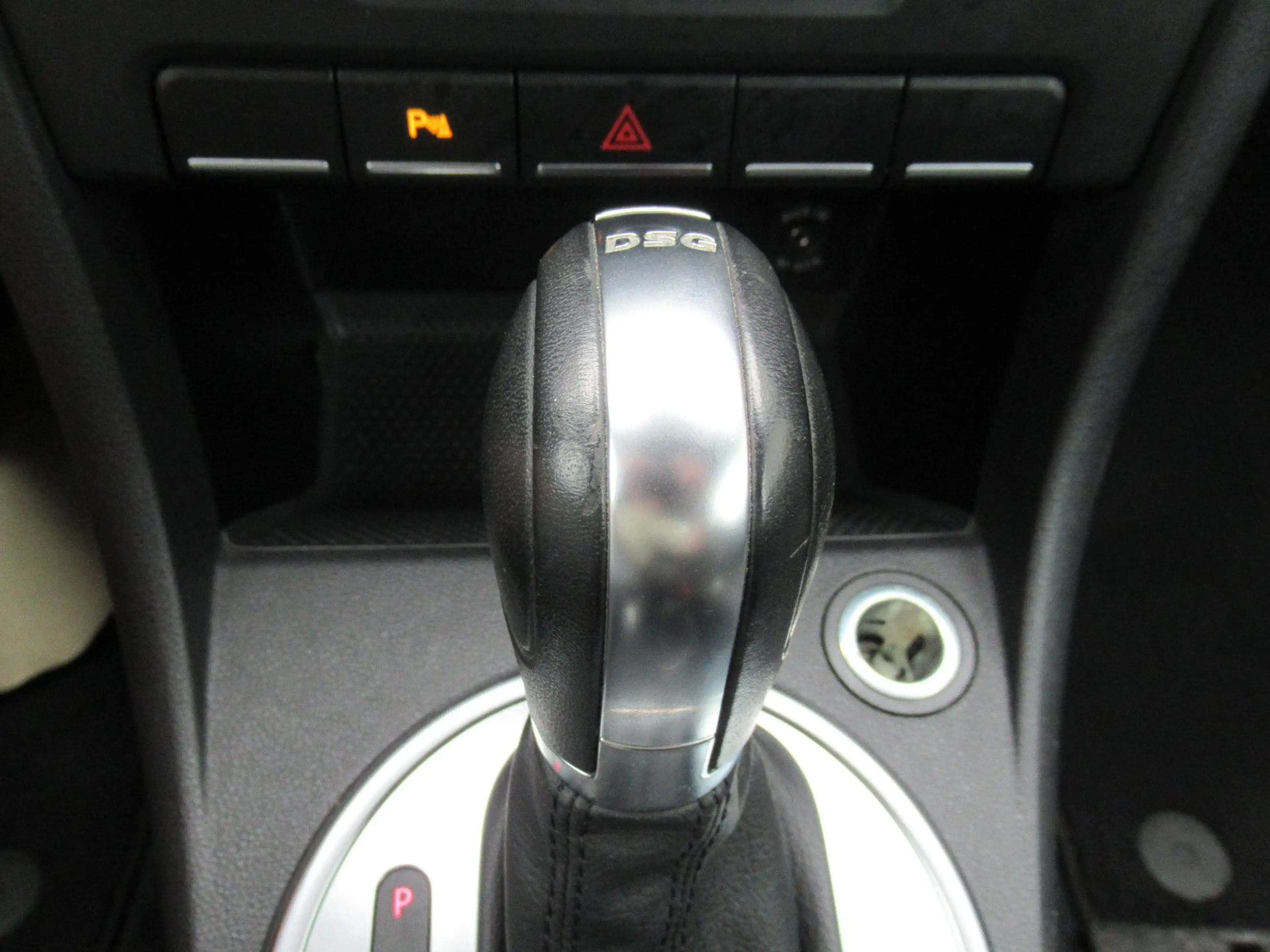 Volkswagen New Beetle 2.0TSI Sport Navi DSG SHZG PDC — photo 12