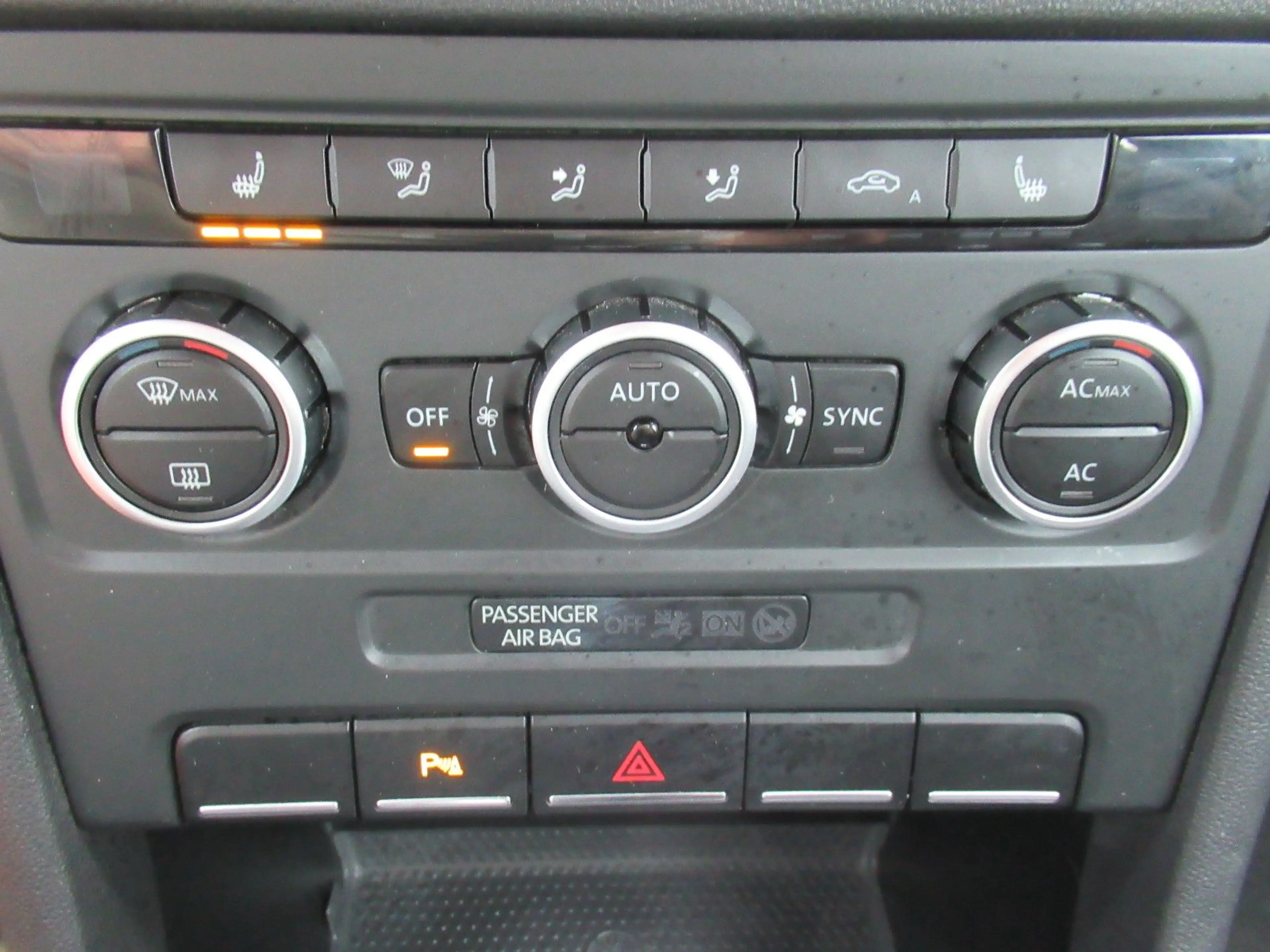 Volkswagen New Beetle 2.0TSI Sport Navi DSG SHZG PDC — photo 11