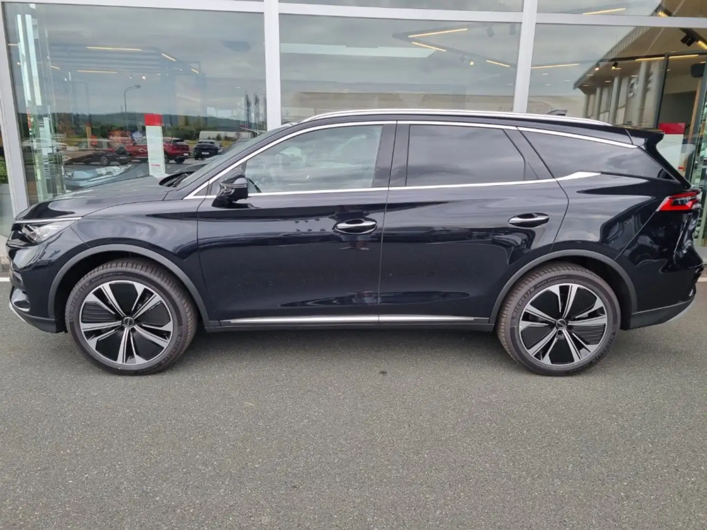 BYD Tang NEW TANG Flagship 4WD *7-Sitzer* Серебристый - 2