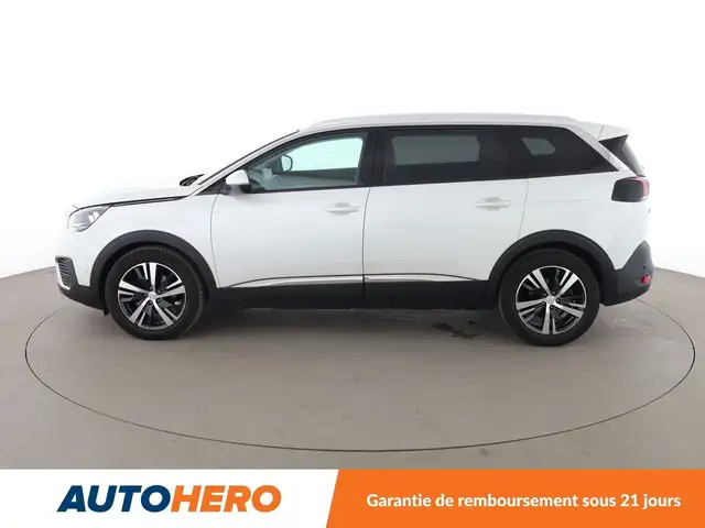Peugeot 5008 view 3