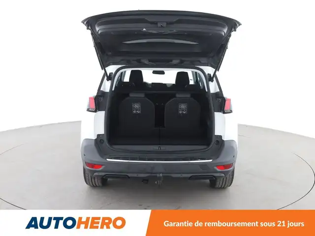 Peugeot 5008 view 16