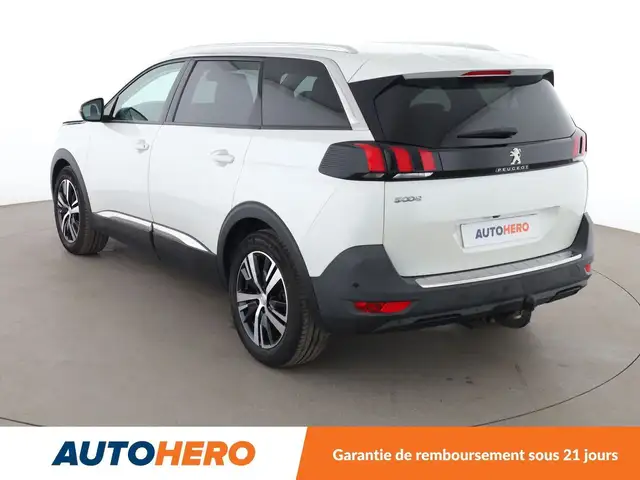 Peugeot 5008 view 4